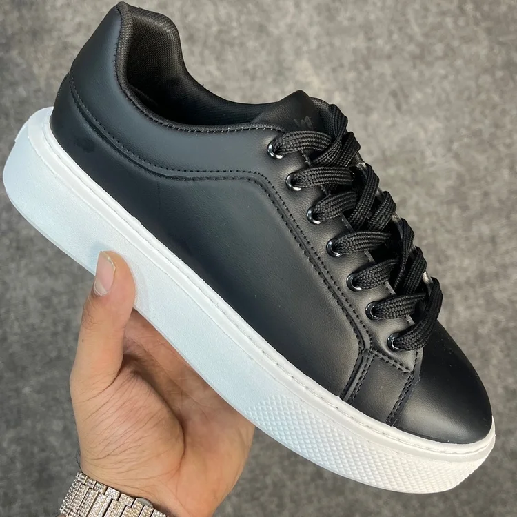 ونس برشکا سفید مشکی